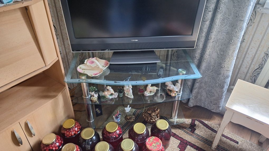 продам полку стеклянную