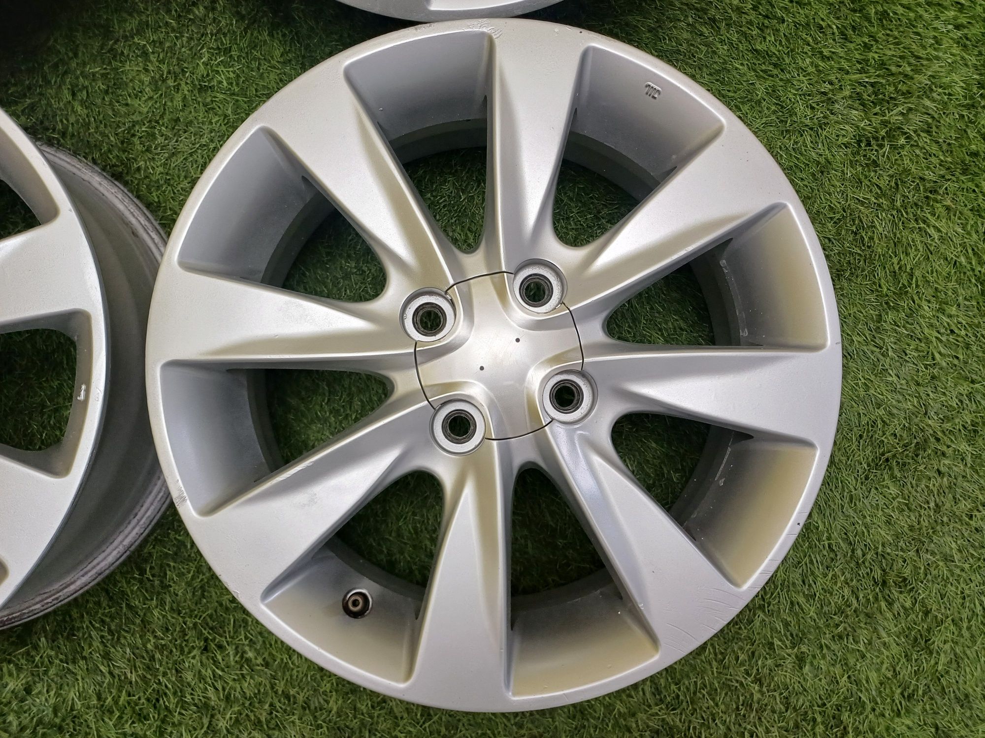 Диски R15 4×100 на Hyundai  и другие.