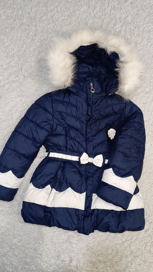122 см.Продам зимний комбинезон для девочки