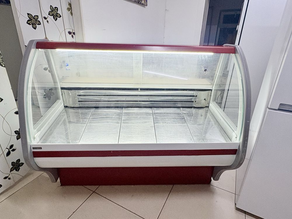 Продам Ветринный холодильник