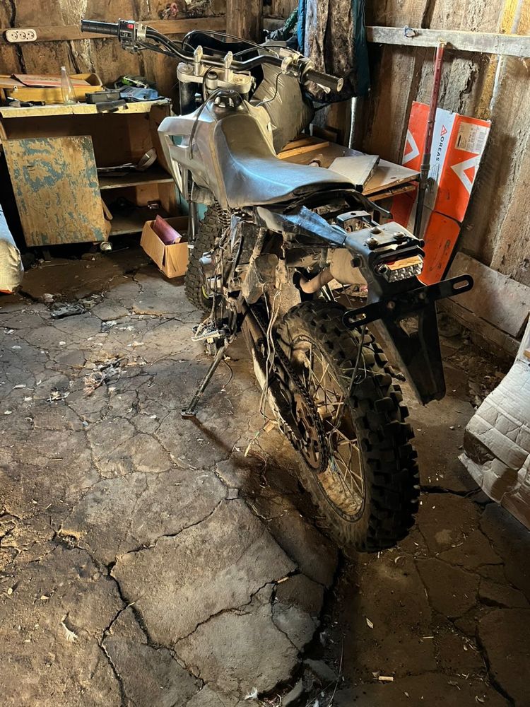 Продам мотоцикл ЭНДУРО 250