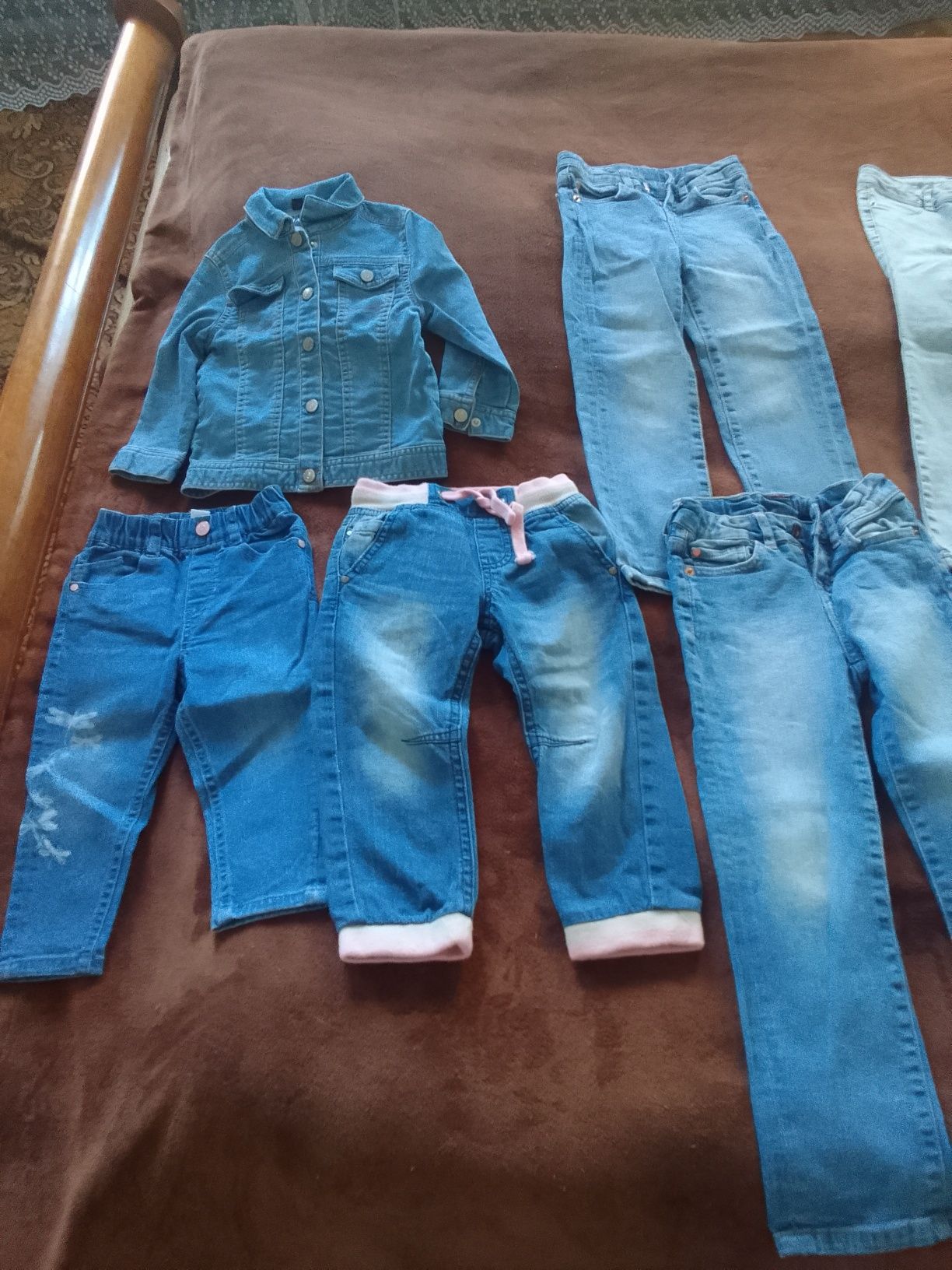 Продам детские вещи
