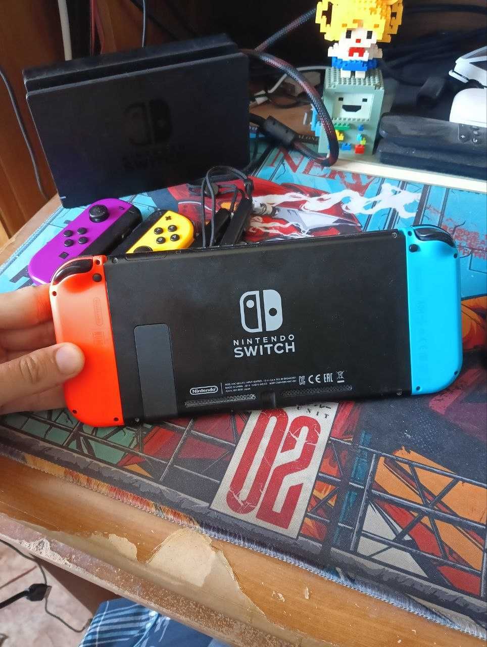 Nintendo switch (2ревизия) + игры +доп набор джойконов
