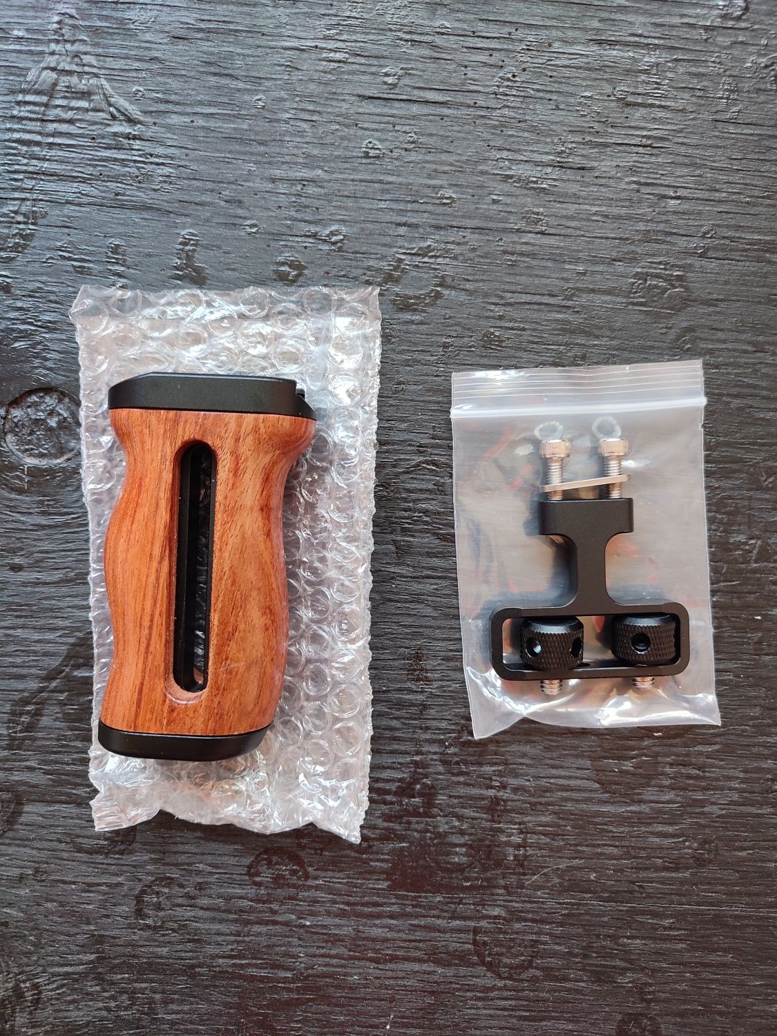 Рукоятки для клеток SmallRig. Боковые ручки, крепление NATO, Kaspi Red