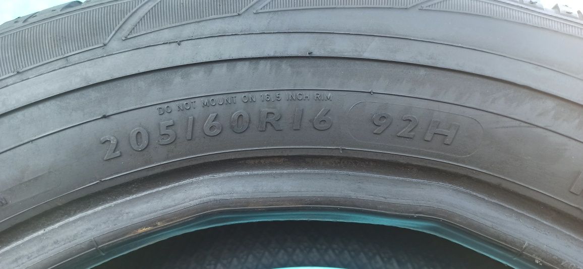 Шины 205/60 R16 Dunlop из Германии