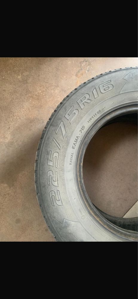 Продам комплект шин на 16