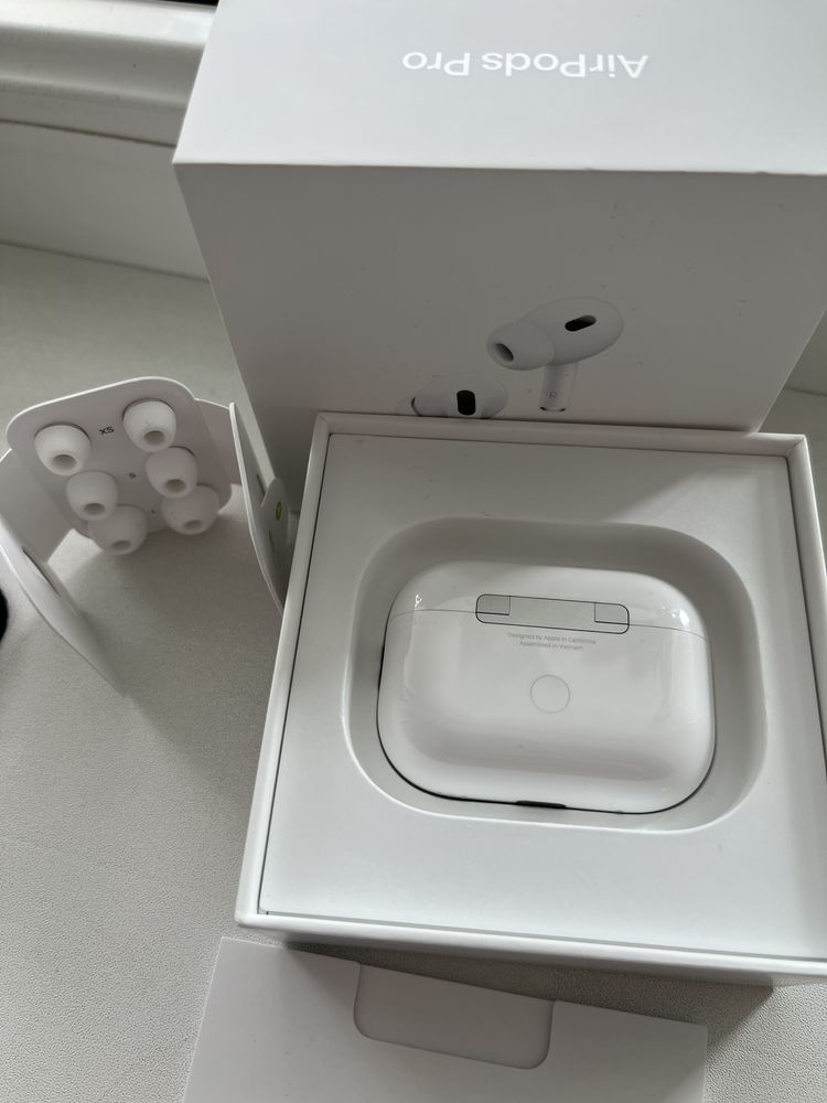 Air pods pro. Только кейс