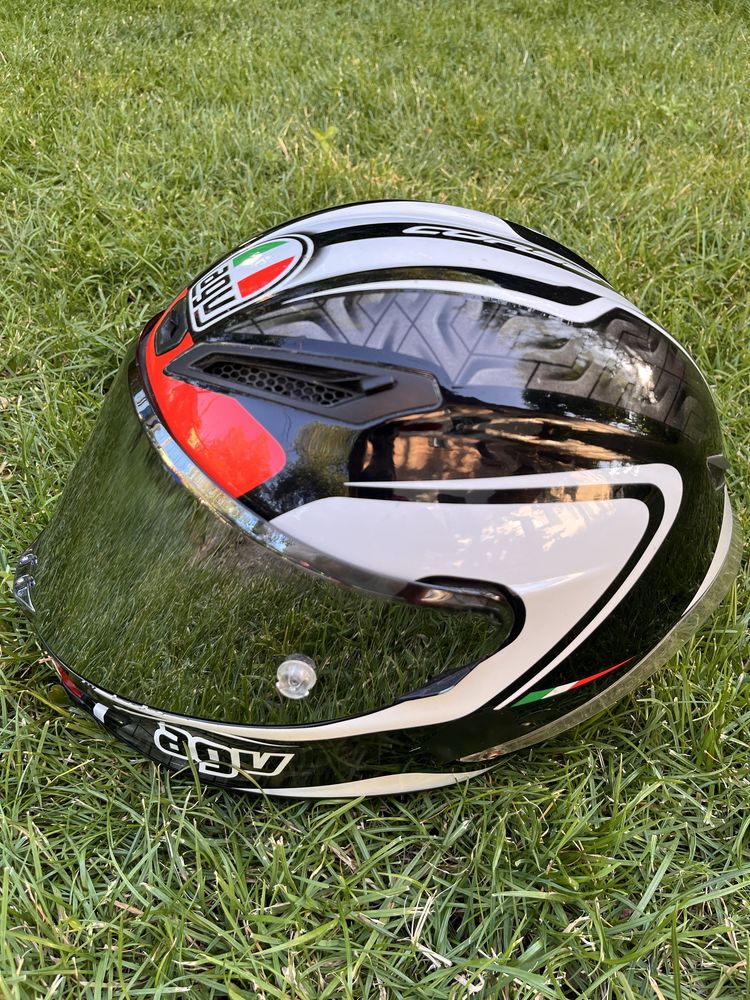 Два шлема agv corsa)