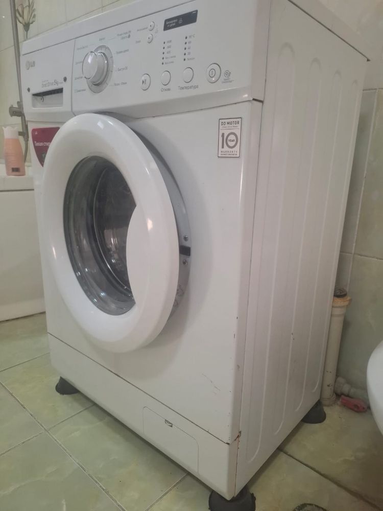 Продам стиральную машину LG