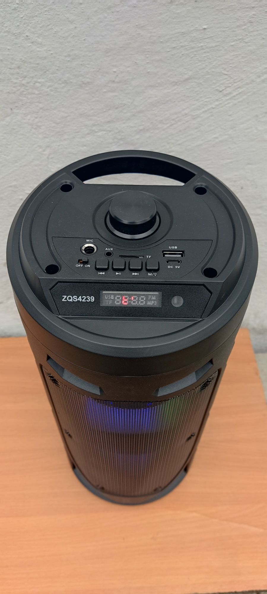 Bluetooth колонка с микрофоном