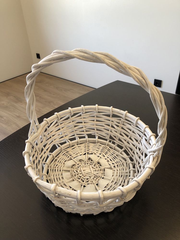 Корзина плетенная