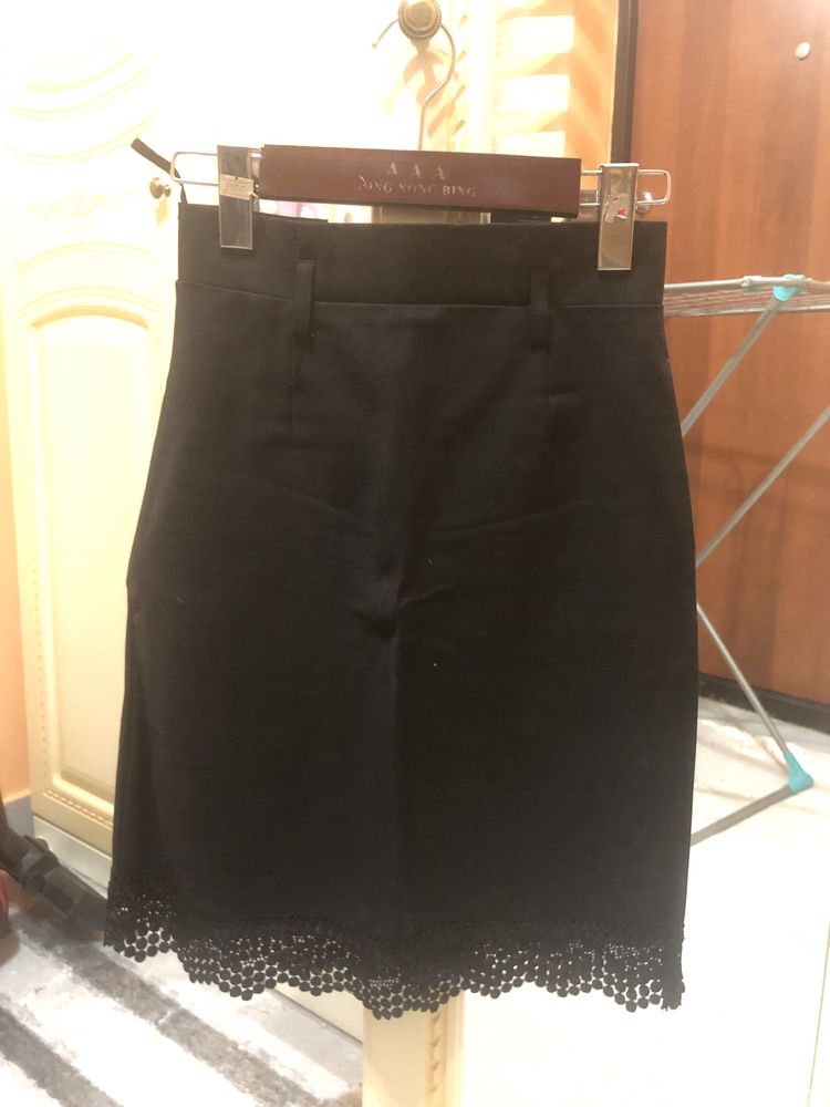Продам школьные юбки