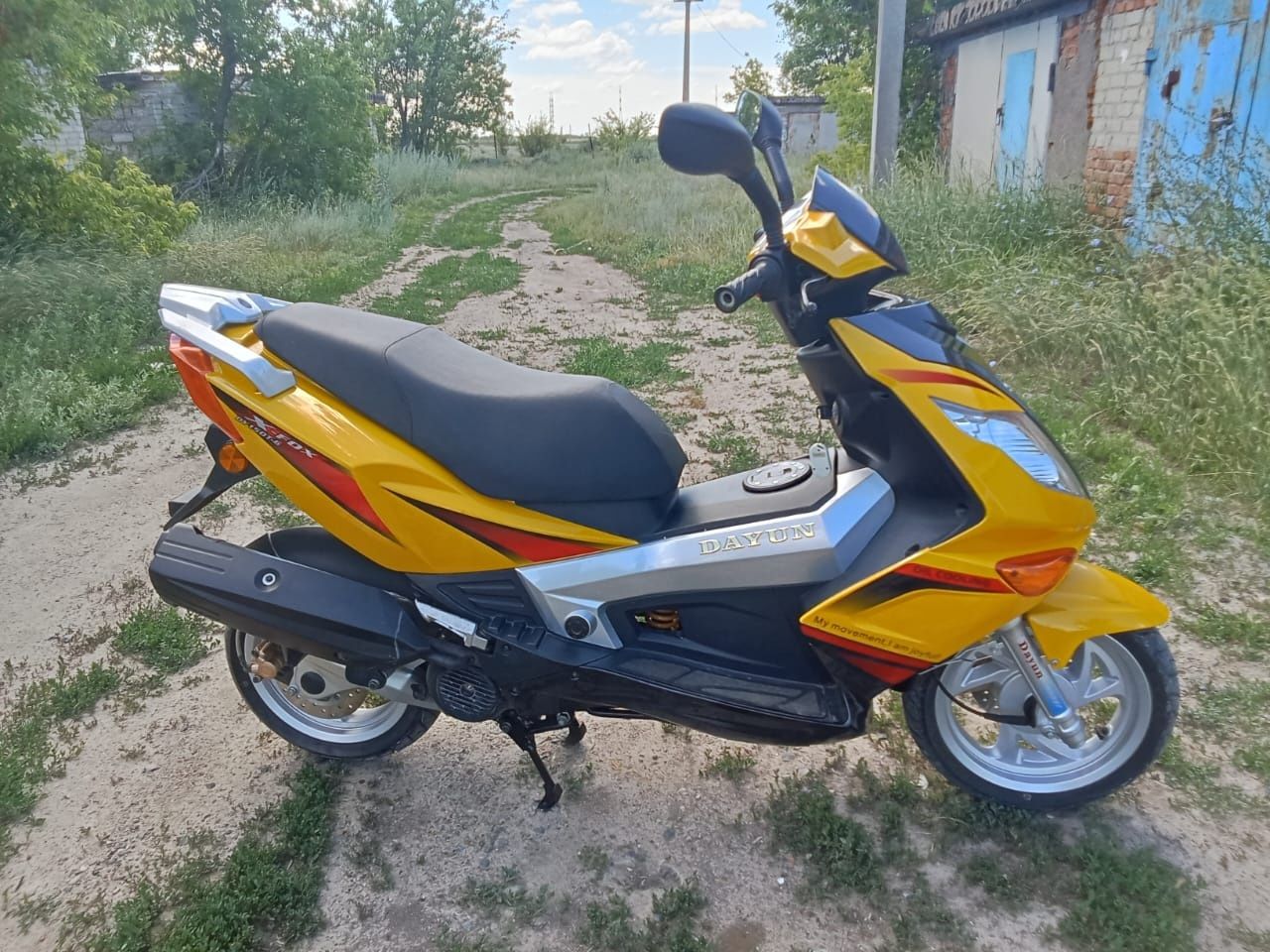 Скутер  Dayun x-fox