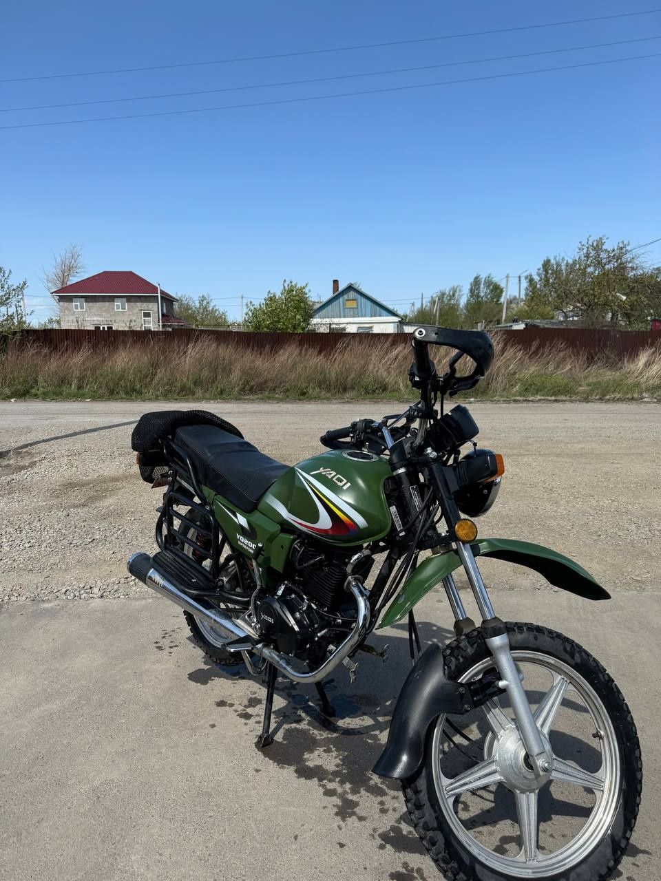 Продам мотоцикл 200куб марка яки
