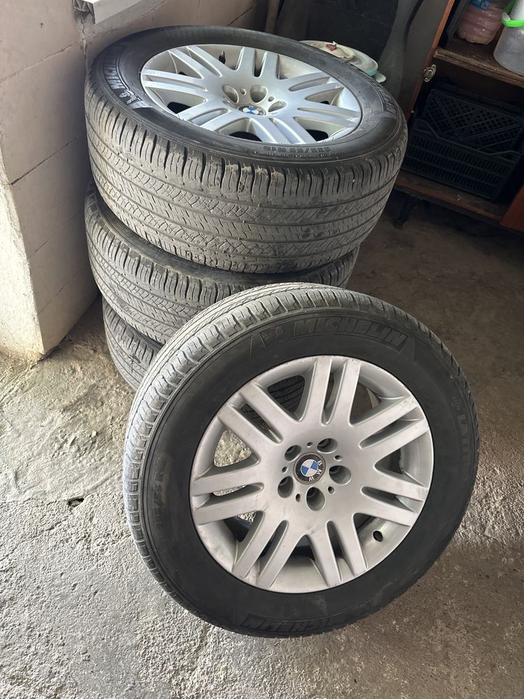 Продается комплект резины 255/55/18