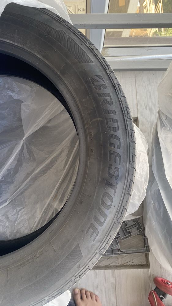 Шины 225/60/18R BRIDGESTONE