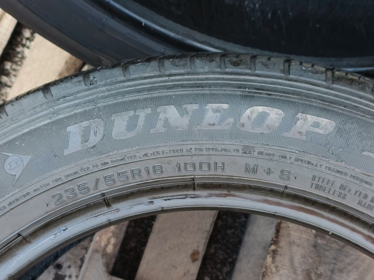 Шины безкамерки комплект 4 шт размер 235/55 R18