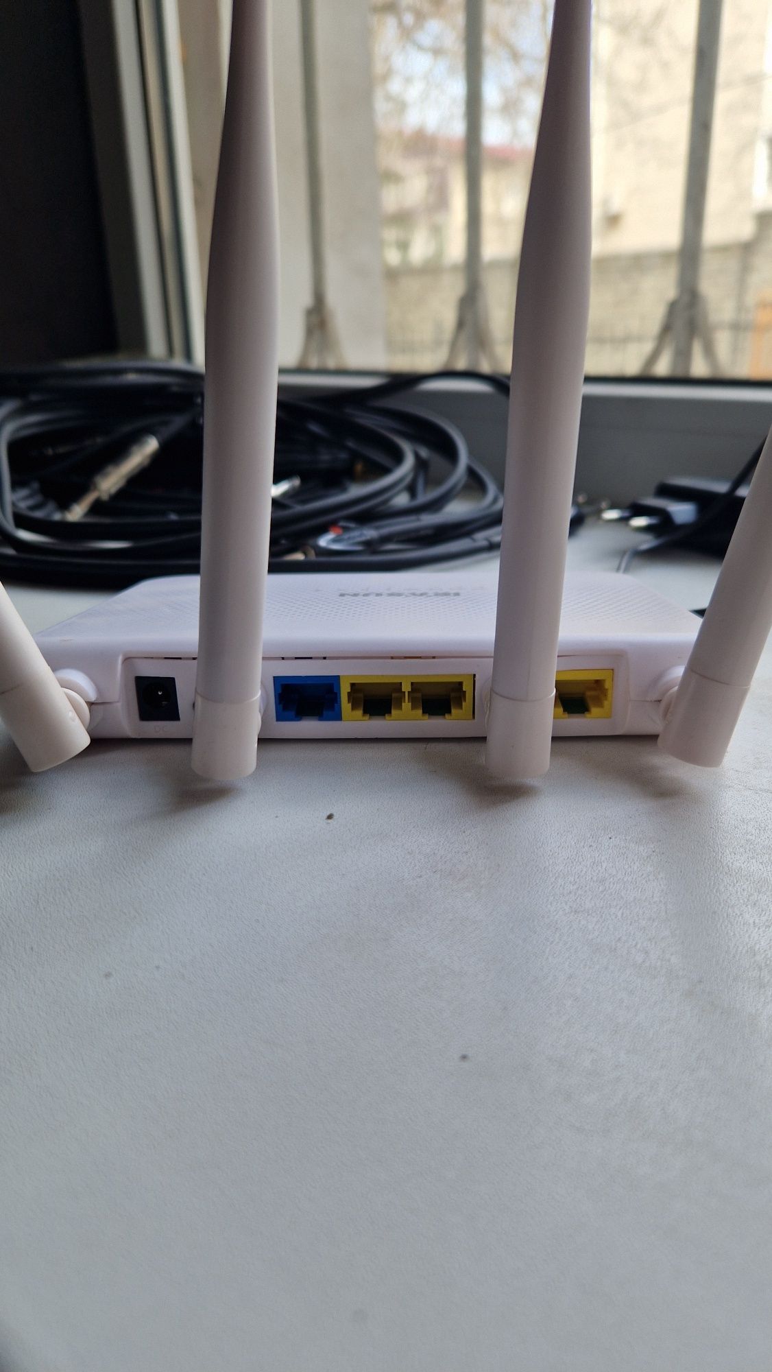 4G модем-роутер для симкарты Ieasun A9SC