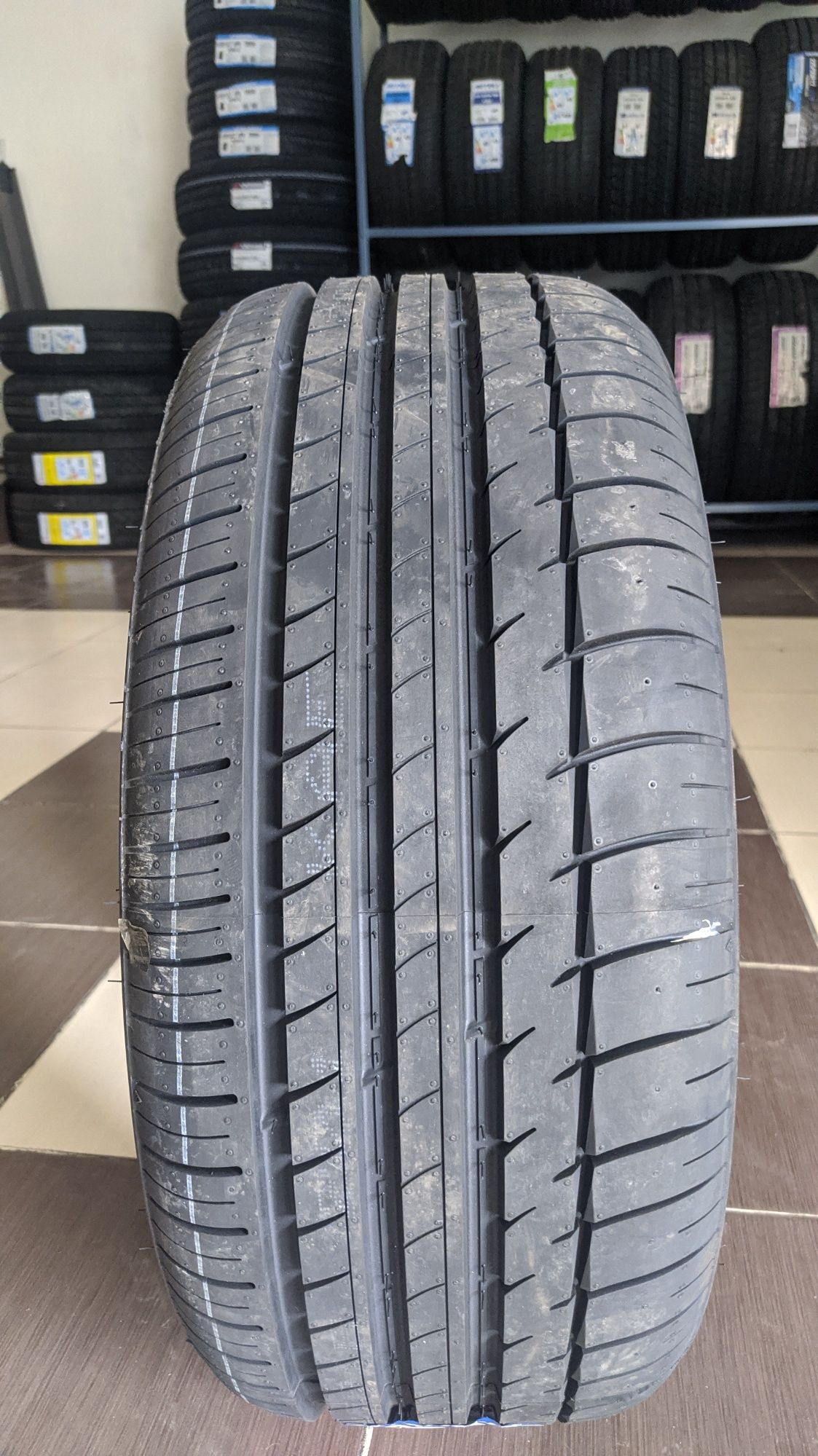 205/45R16 Triangle TH201