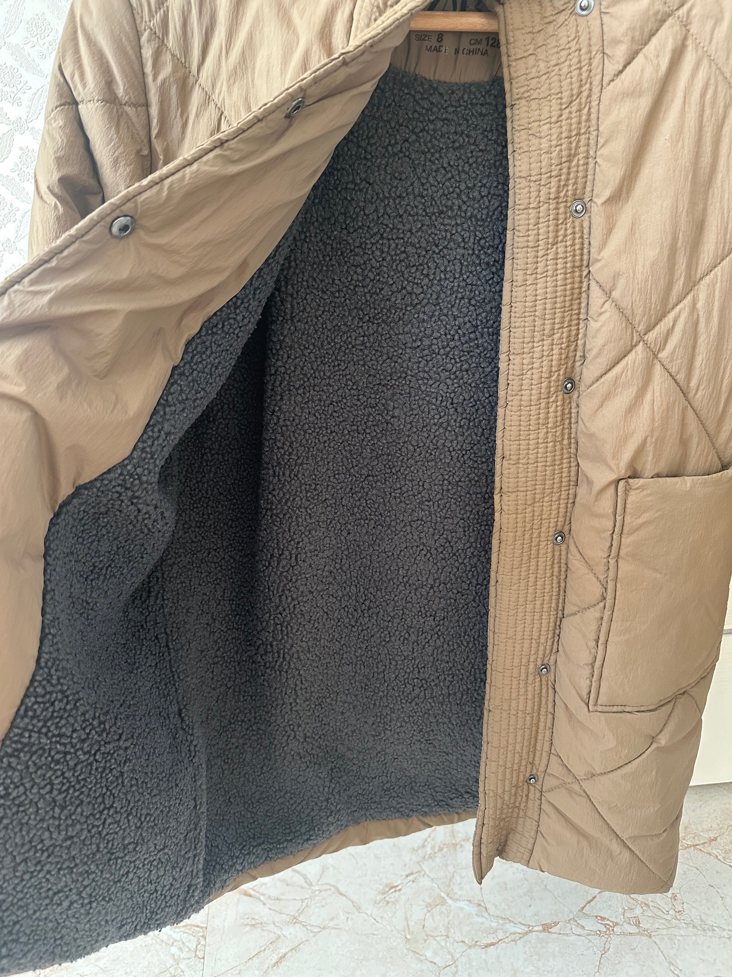 Продам детскую куртку Zara 10тыс