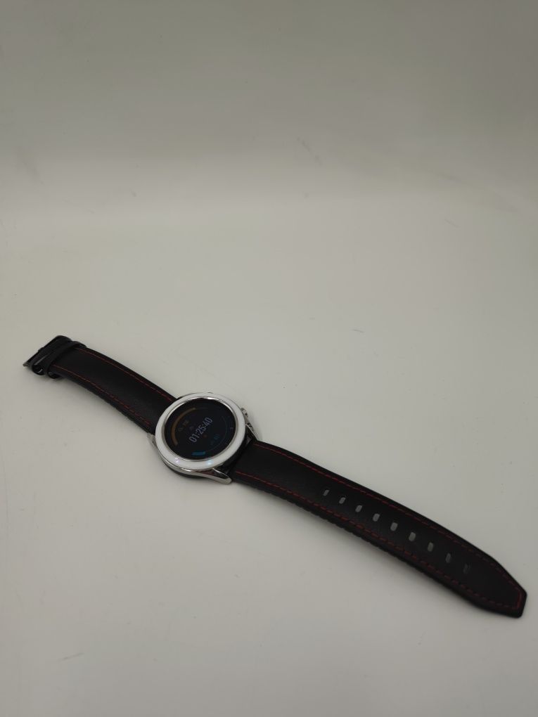 Умные часы Huawei Watch GT 42 мм Смарт часы