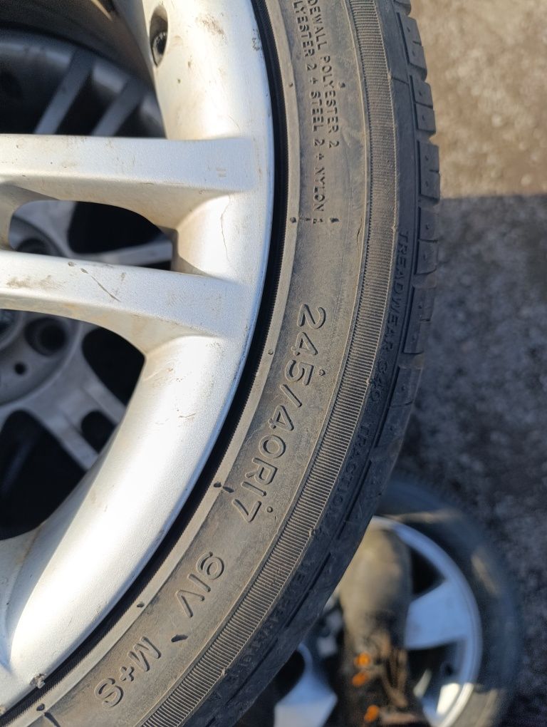 Диски л.п R17 с резиной на BMW