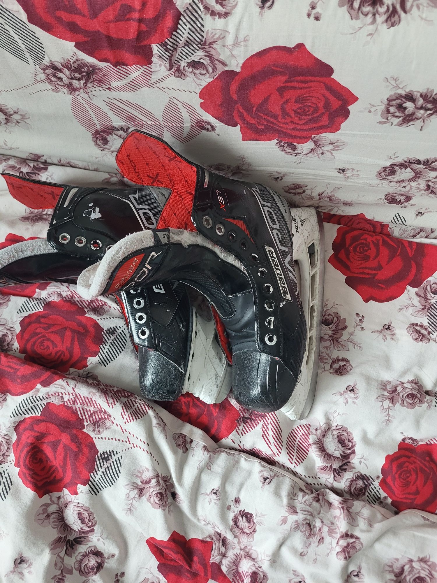 Коньки BAUER VAPOR 3.7