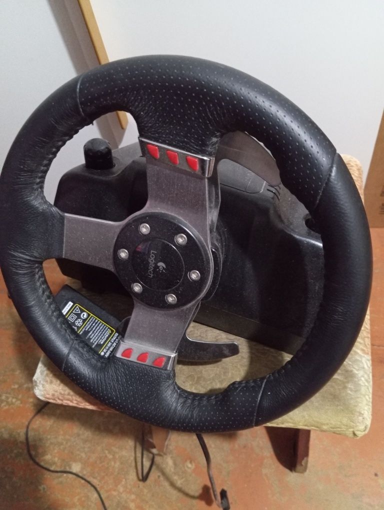 В продаже игровой руль на ПК/ps/xbox logitech g27