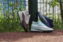 Nike Phantom Ghost сороконожки без шнурков в Алматы
