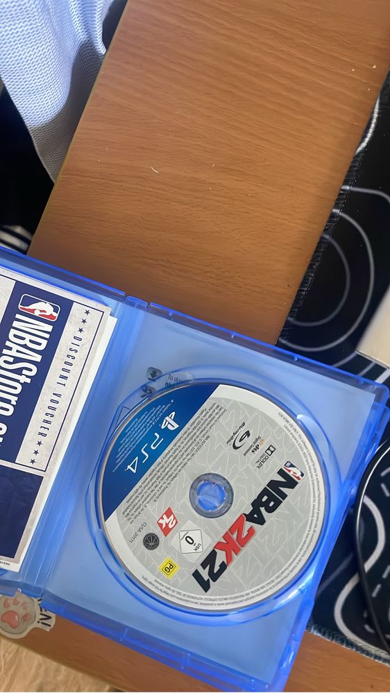 Игры на пс4………..