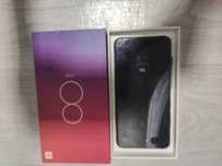 Продаю Xiaomi Mi 8 Lite 64 ГБ (не включается)