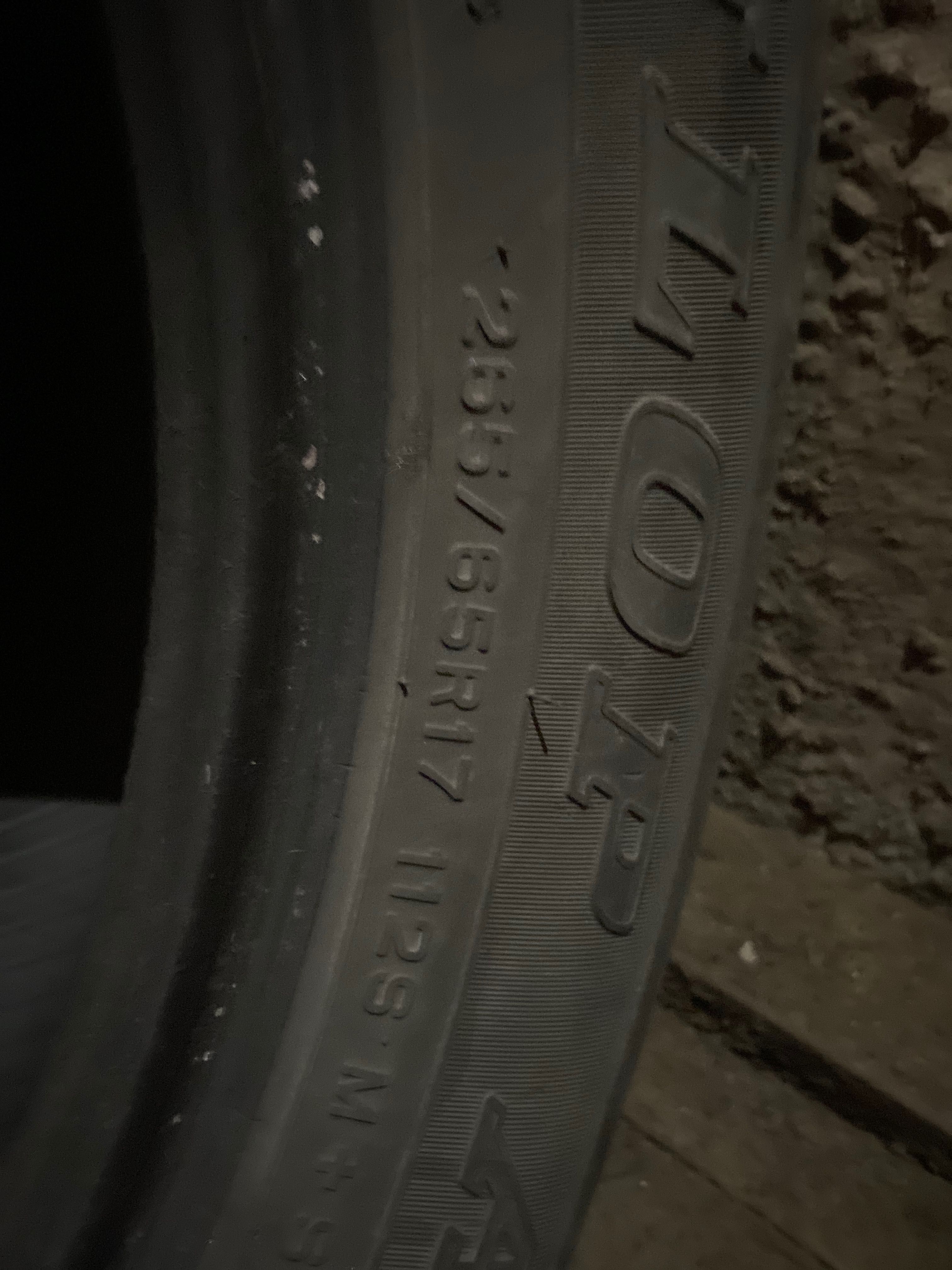 Резина 4 колеса б/у Dunlop Grandtreck