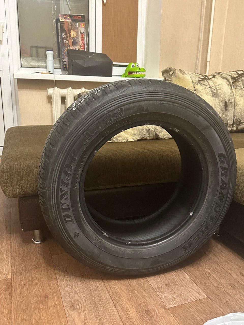СРОЧНО!!!Продам автошины DUNLOP комплект 4 штуки