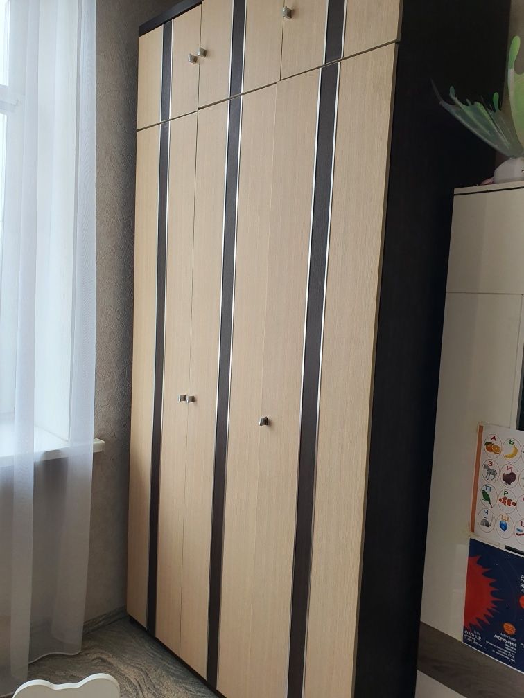 Продам спальный гарнитур