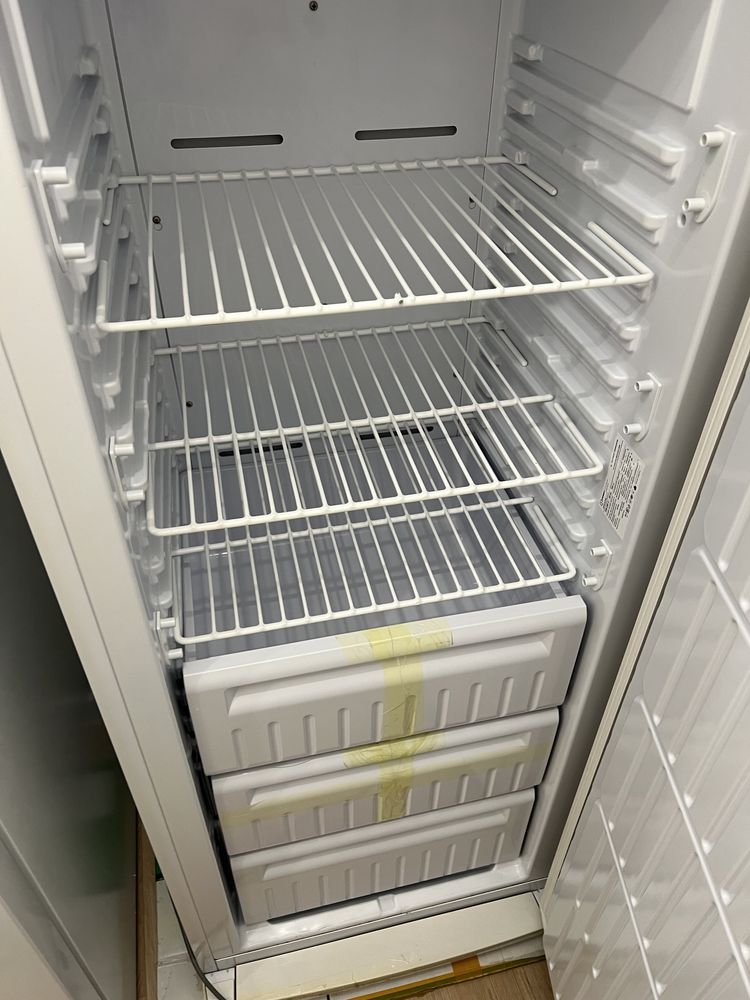 Морозильник Indesit срочно