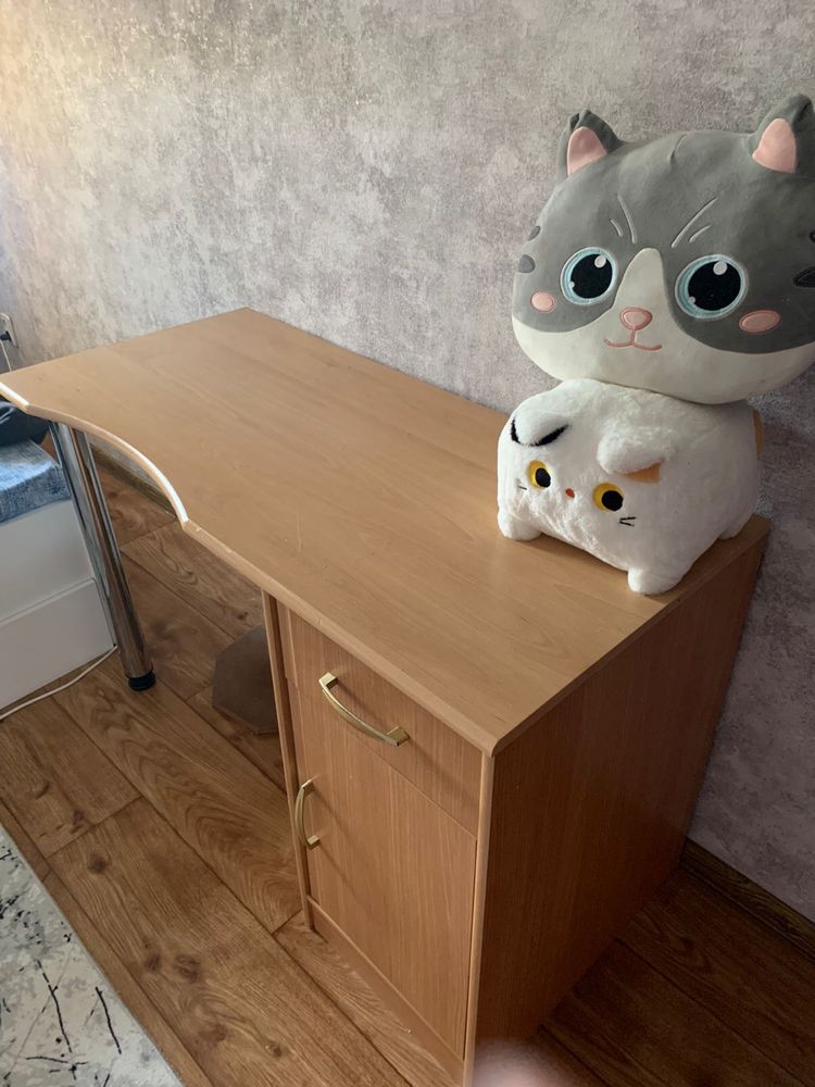 продаю рабочий стол