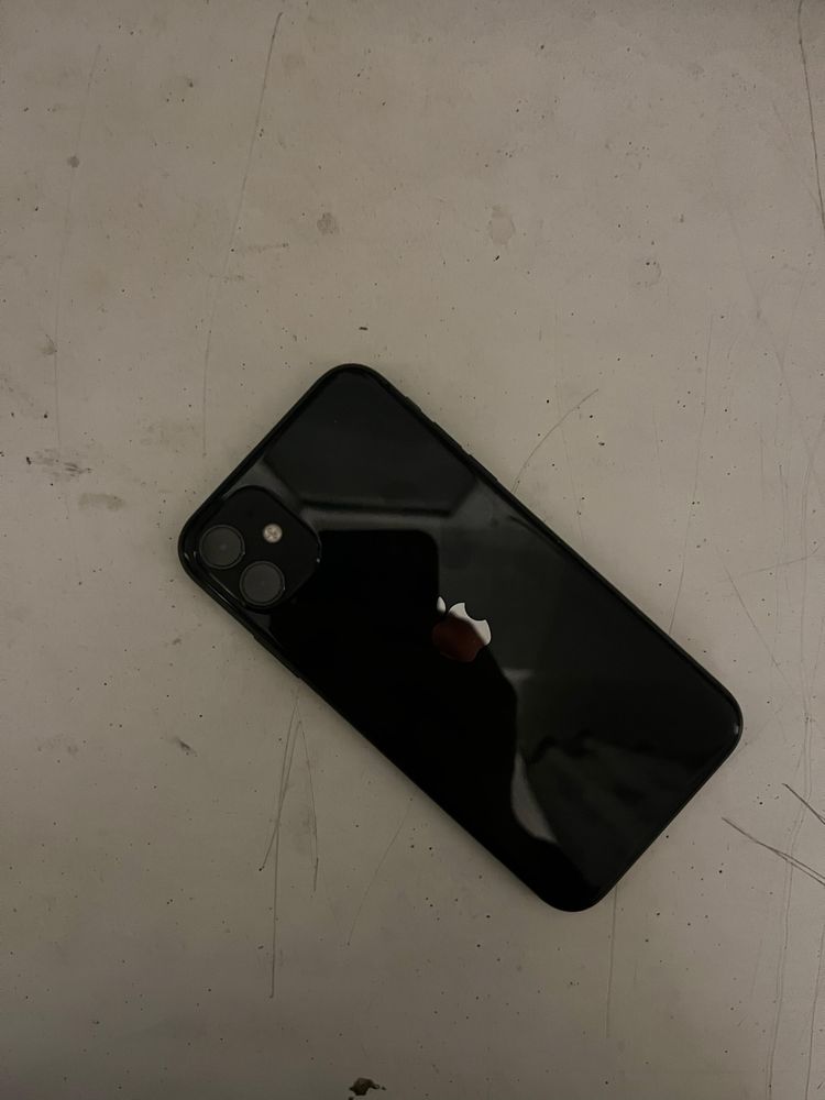 Apple айфон iphone 11 /128 идеал