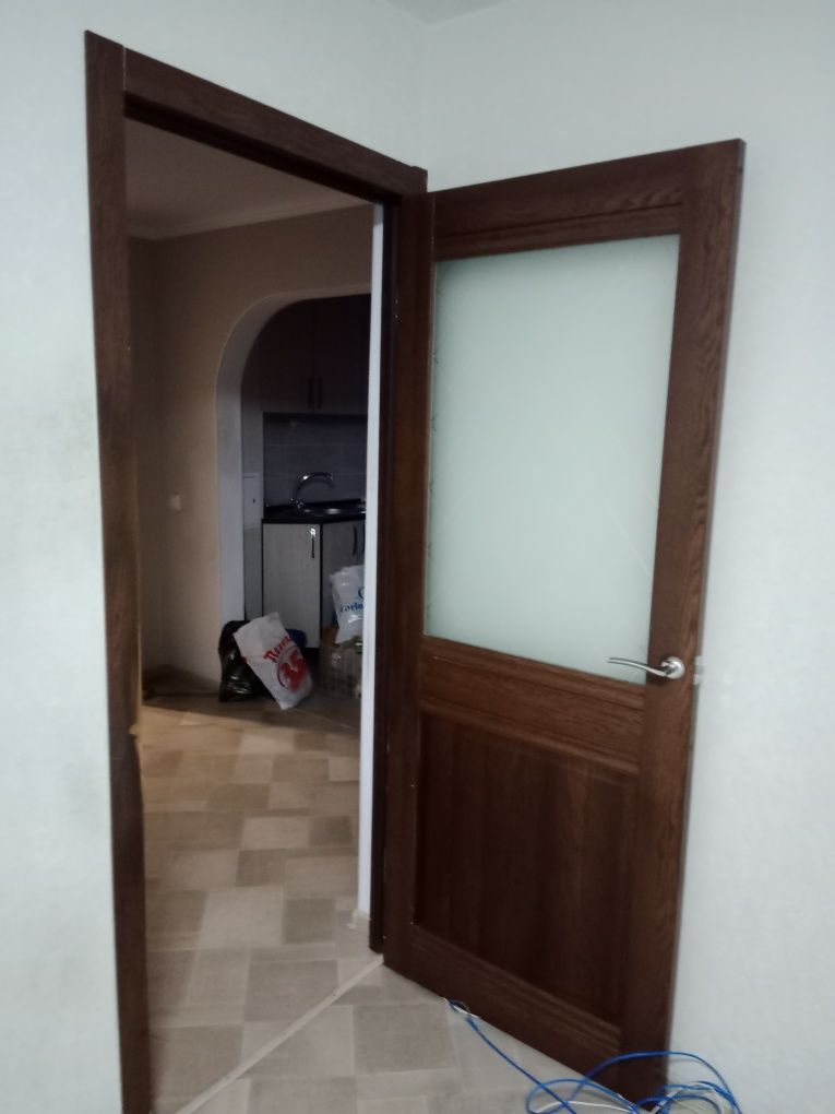 Продам двери межкомнатные