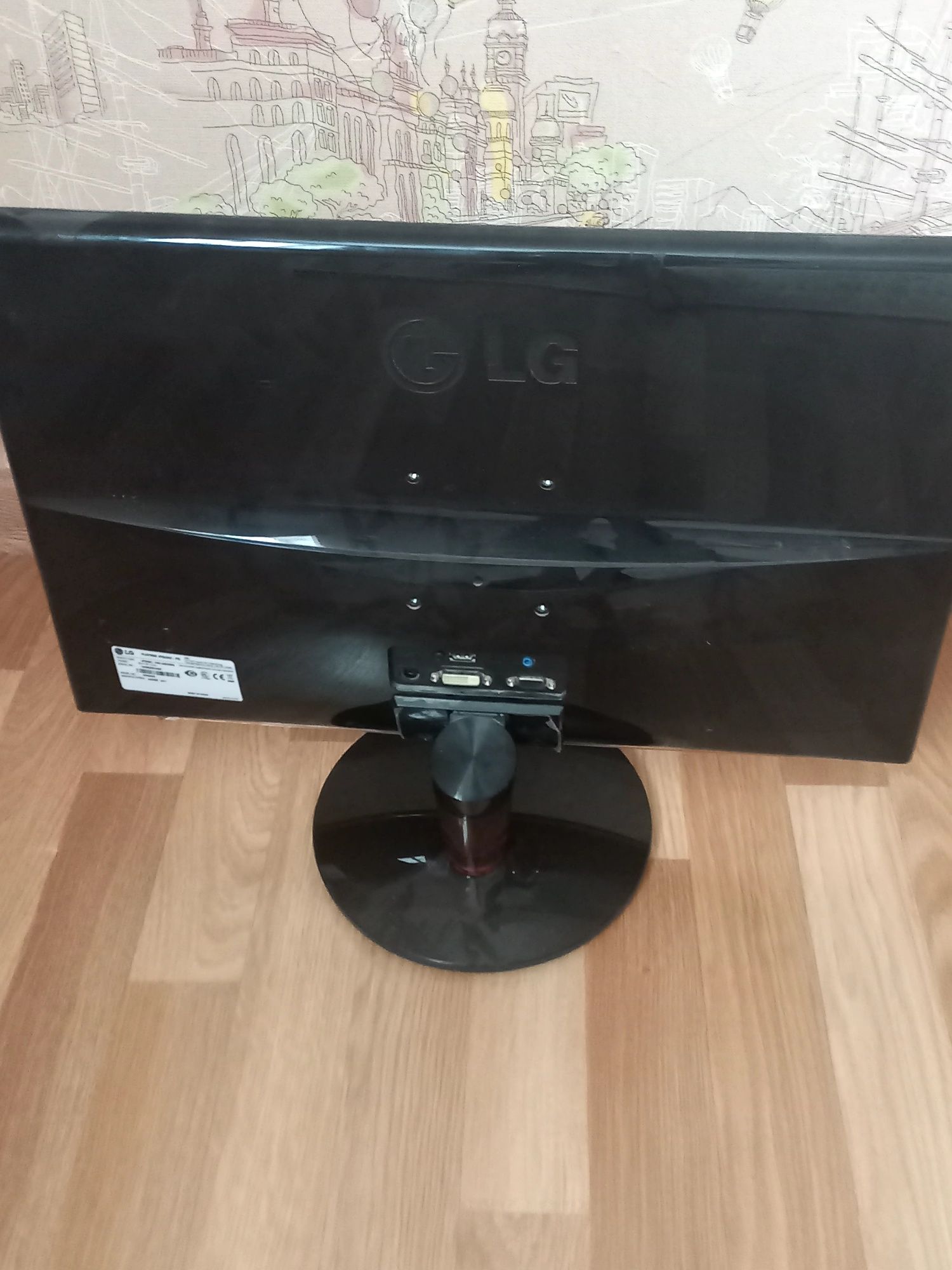 LG монитор  60гц