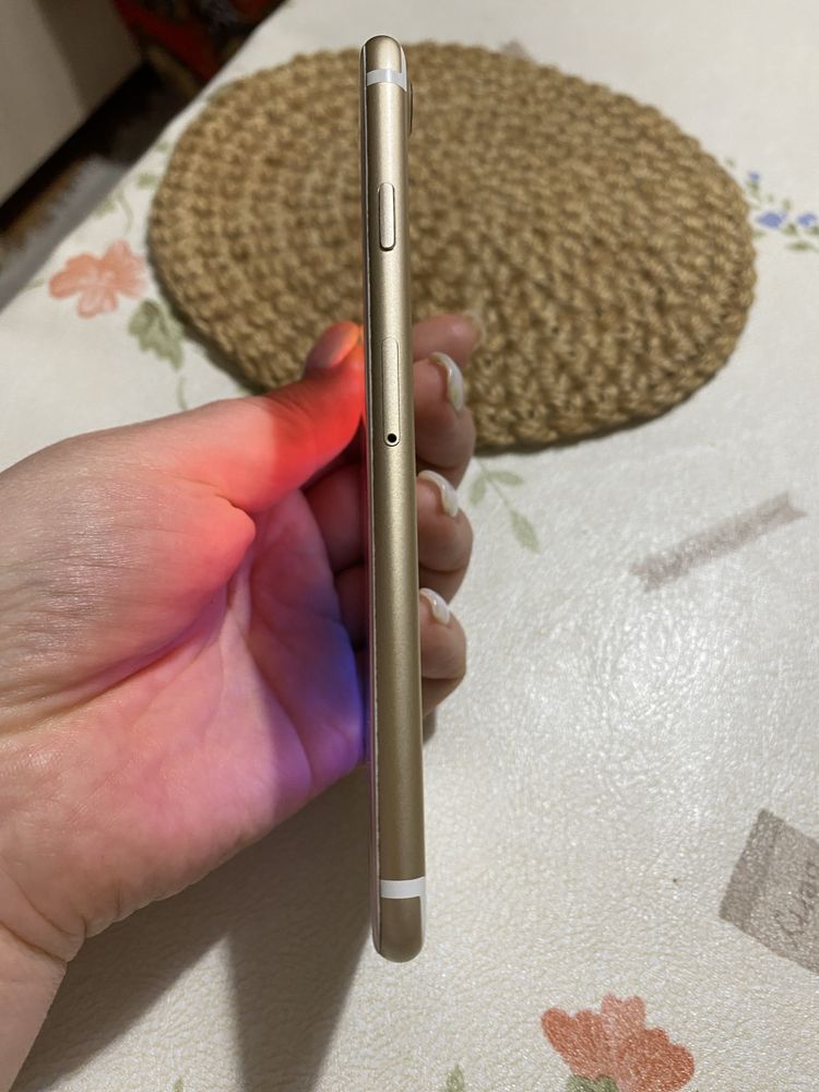Iphone 7, 32GB , Gold