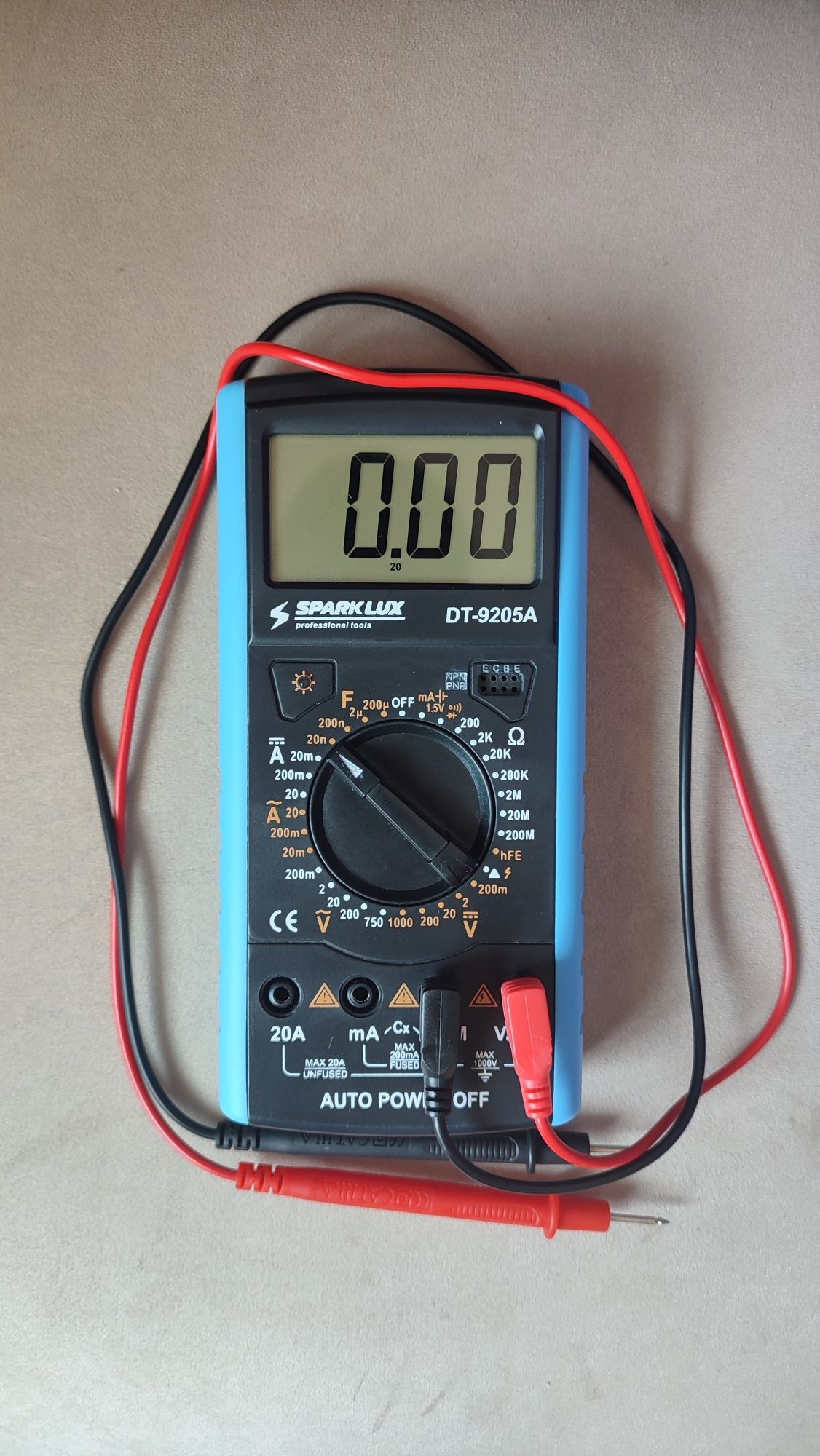 Продам мультиметр DT-9205A