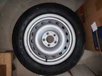 новая покрышка (шина) с диском 205/60 R16 Goodride