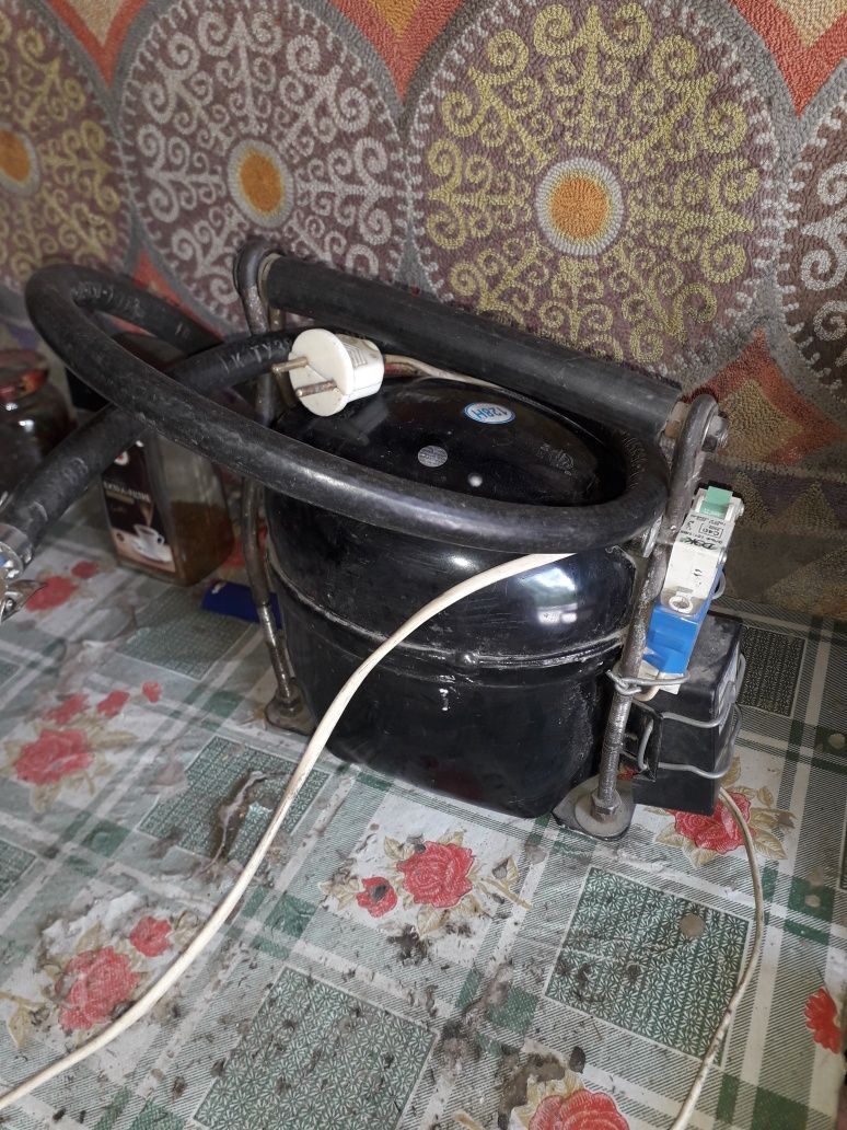 Продам эл компресор