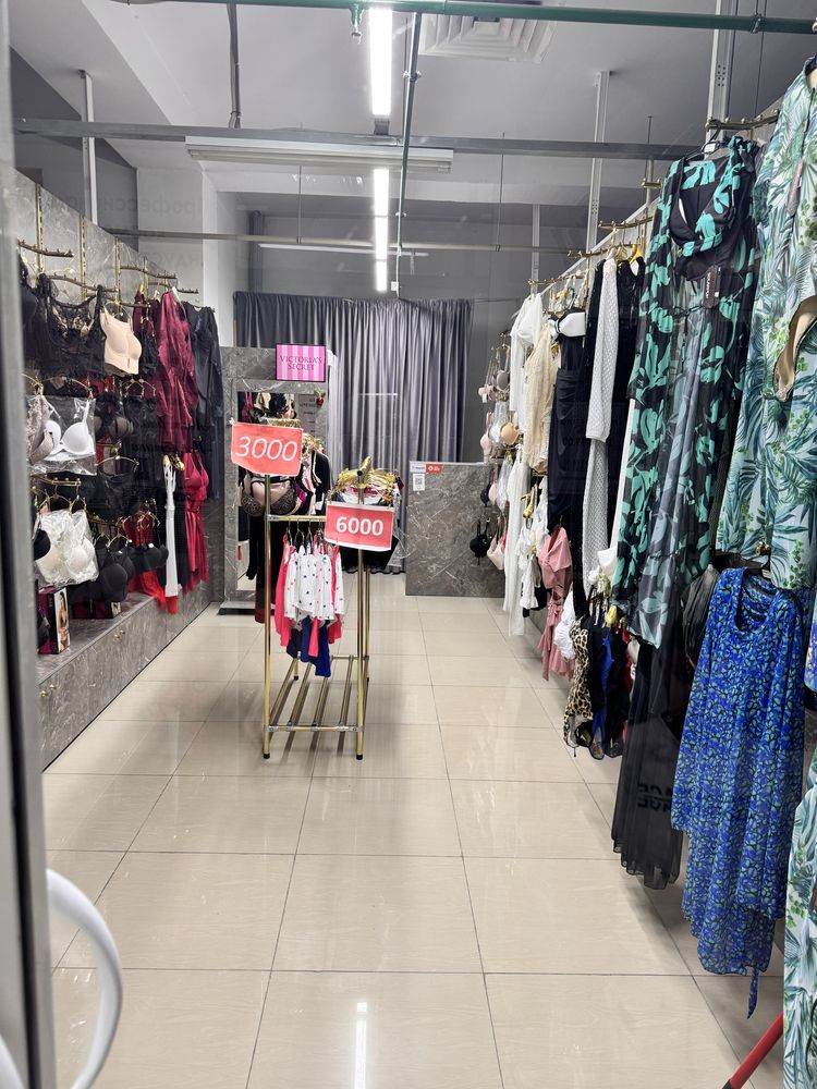 Продаю мебелированный бутик в ТЦ 25кв