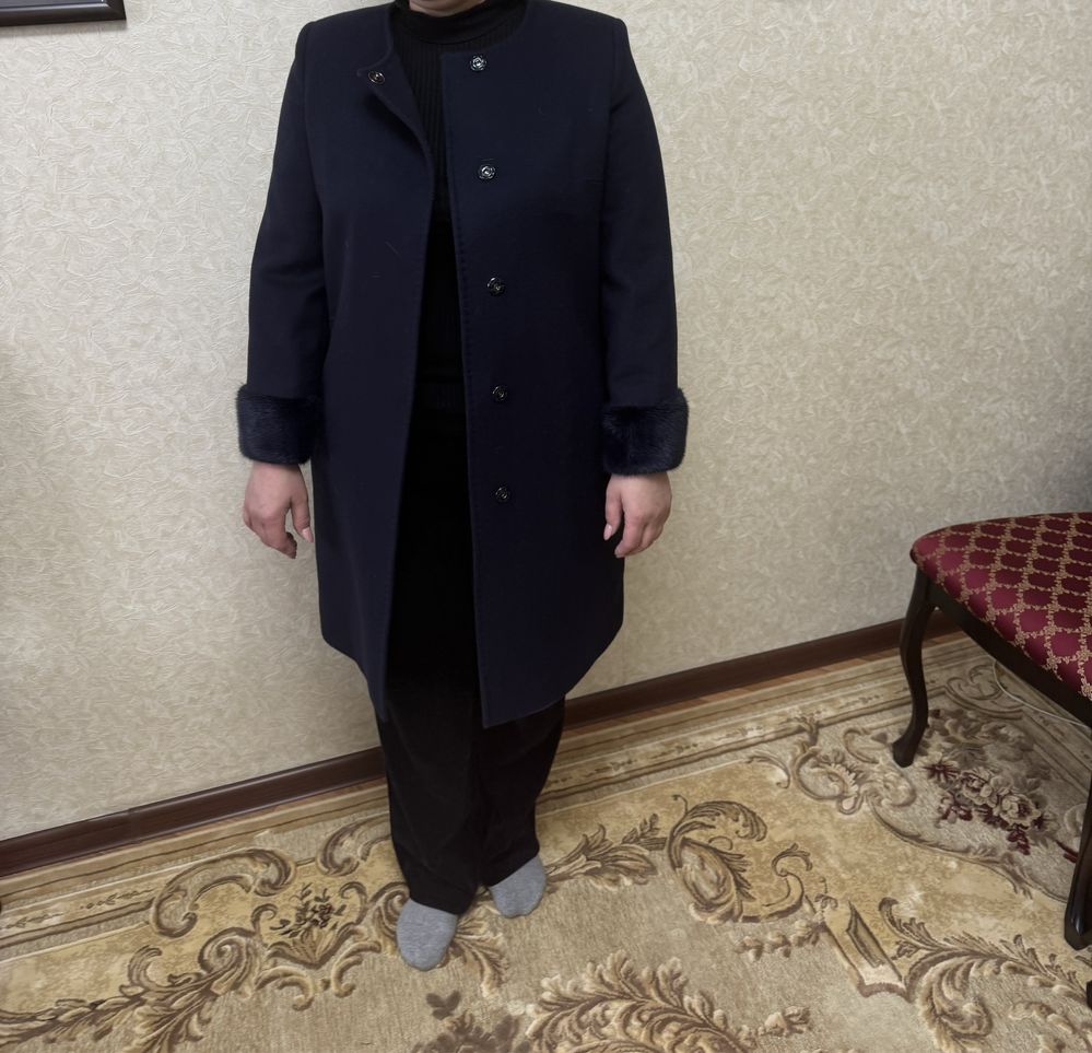 Продам пальто демисезонное