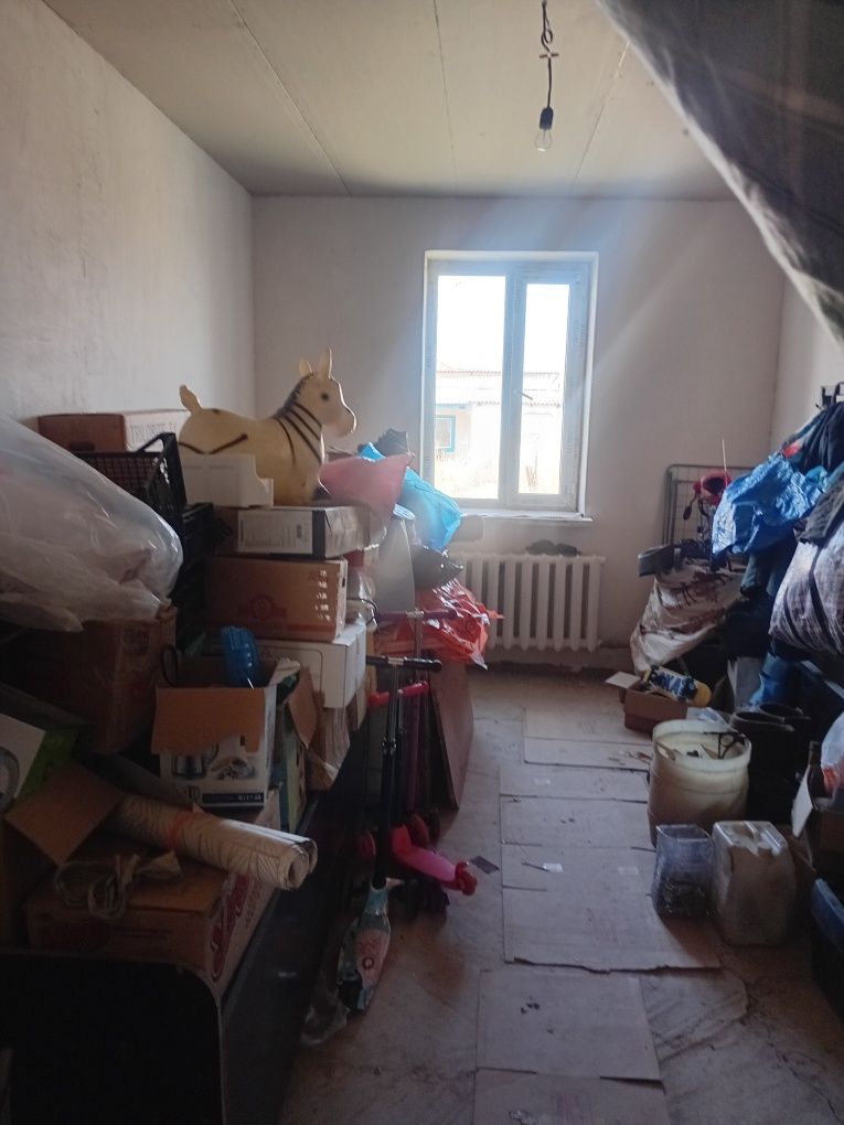 Продам 10 соток 5 комнатный дом с двумя времянками