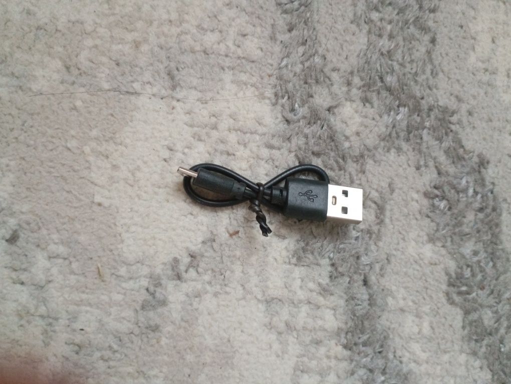 Продаю наушники недорого