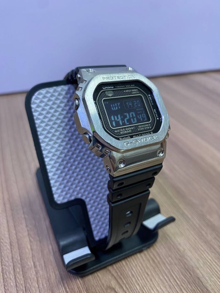 Японские  часы Casio G-Shock  GMW-B5000 / СТ19427