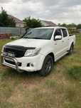 Машина Hilux 2014