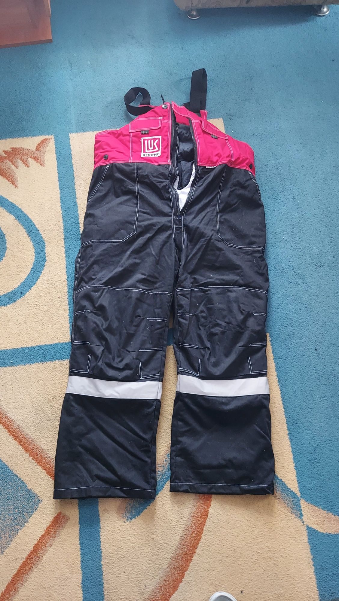 Продам новый зимний костюм